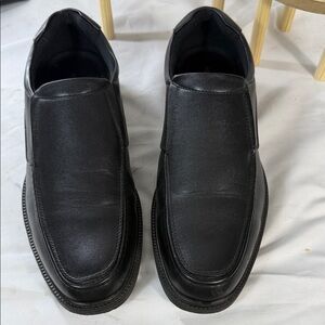 MENS LEATHER ROBERT DAVID MENS SLIP ON SIZE 9.5.